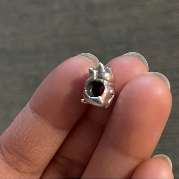 Retired PANDORA Lucky Cat Charm EUC - Picture 6 of 9